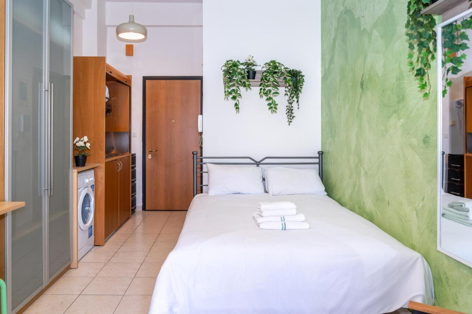 Kosmos Sercvice Apartment Beautiful Studio 2 With Additional Cost Parking 테살로니키 외부 사진