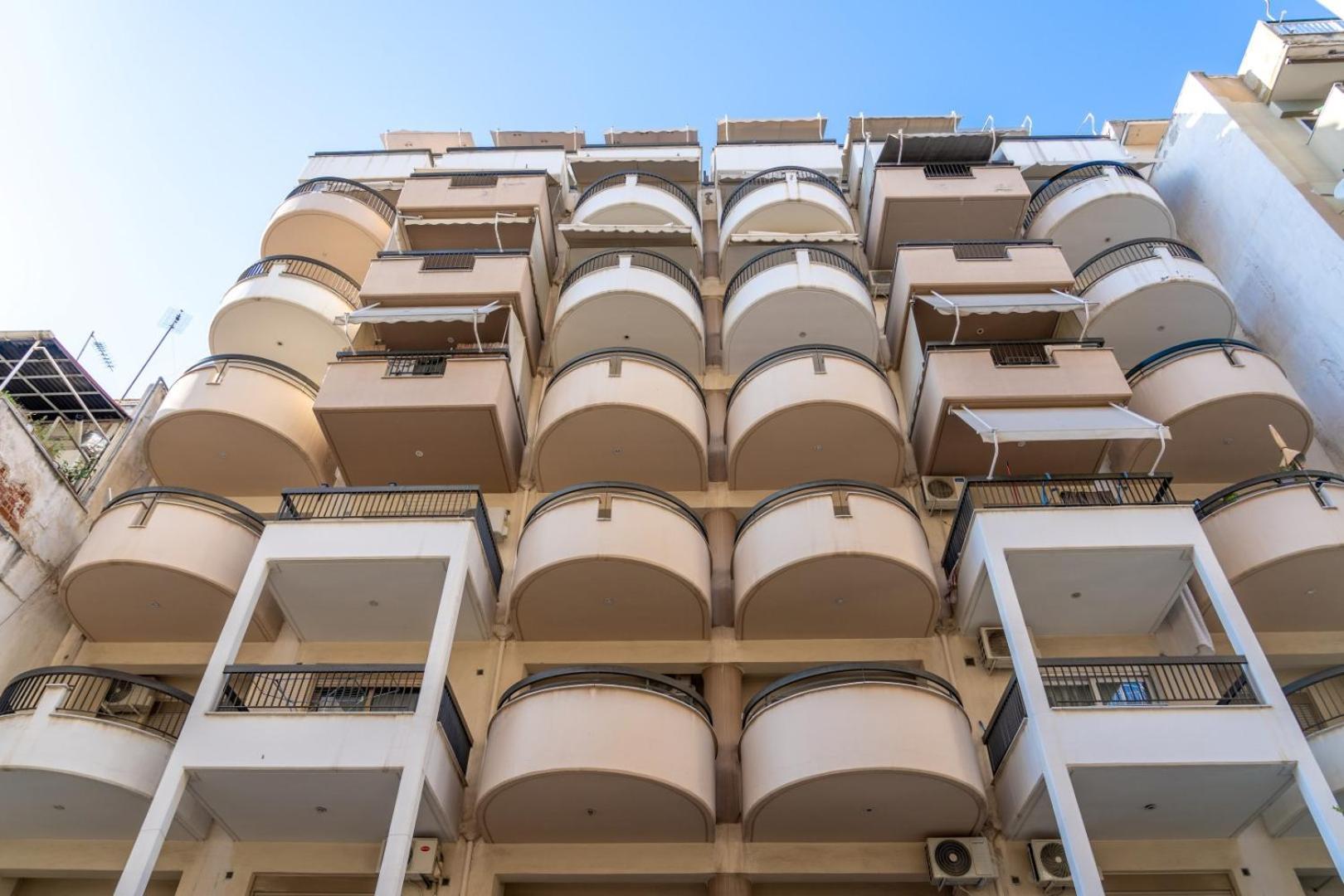 Kosmos Sercvice Apartment Beautiful Studio 2 With Additional Cost Parking 테살로니키 외부 사진