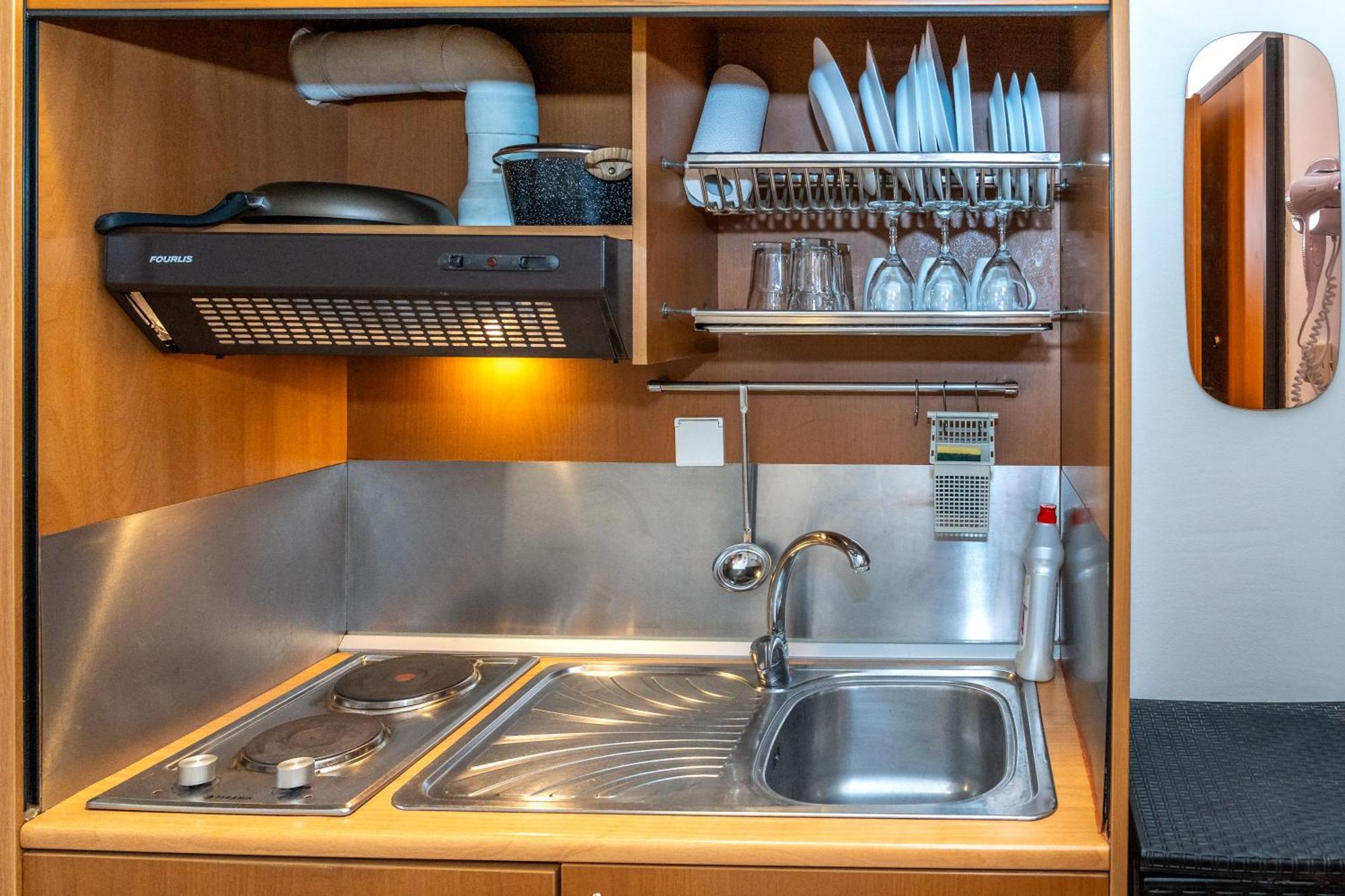Kosmos Sercvice Apartment Beautiful Studio 2 With Additional Cost Parking 테살로니키 외부 사진